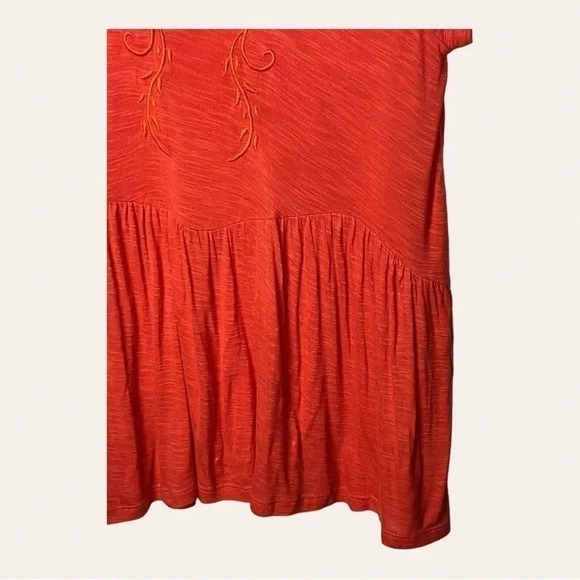 0431W. FREE PEOPLE CANDY CRAFTY KNIT TOP SIZE MEDIUM ORANGE IN COLOR WITH MESH - Picture 5 of 12